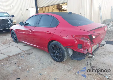 2021 Alfa Romeo Giulia Rwd z USA, uszkodzony, nr VIN ZARFAMAN9M7649808